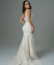 Load image into Gallery viewer, Ella Rosa Jennie