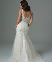 Load image into Gallery viewer, Ella Rosa Jennie