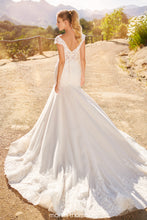 Load image into Gallery viewer, Martin Thornburg Quin