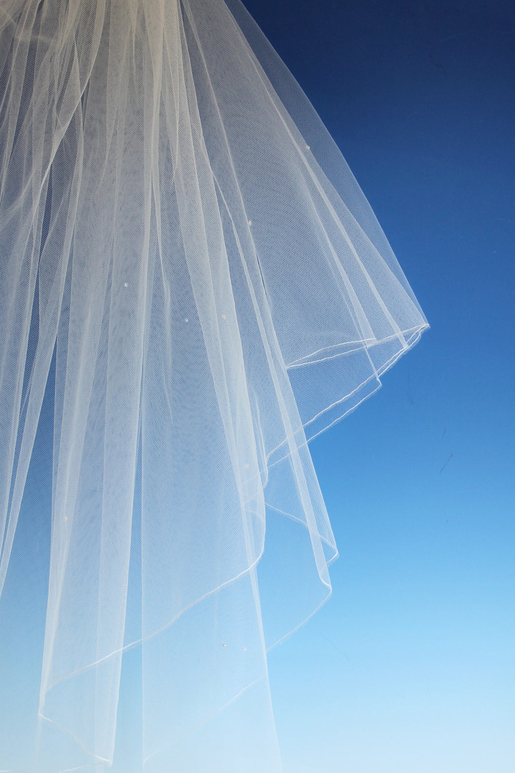 Bridal Apparel Light Crystal Scatter Fine Edge Veil || CGAF002