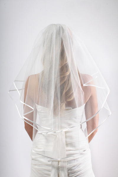 Bridal Apparel Ribbon Edge Veil || CGAR001