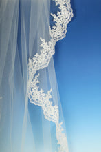Load image into Gallery viewer, Bridal Apparel Corded Lace Edge Veil || CGC431C