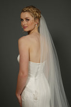 Load image into Gallery viewer, Bridal Apparel Floral Appliqué Veil || CGC521A