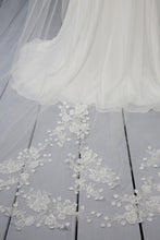 Load image into Gallery viewer, Bridal Apparel Sparkling Floral Lace Train Veil || CGC546C