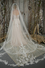 Load image into Gallery viewer, Bridal Apparel Statement Lace Veil || CGC568B