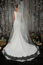 Load image into Gallery viewer, Bridal Apparel Swirl Lace Train Veil || CGC574B