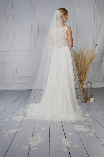 Bridal Apparel Lace Train Veil with Pearl || CGC575B
