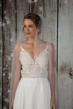 Load image into Gallery viewer, Bridal Apparel Glitter Tulle Veil || CGC577A