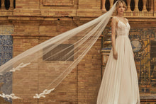 Load image into Gallery viewer, Melanie