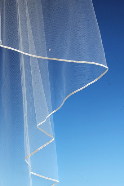 Bridal Apparel Crystal Scatter Cord Edge Veil || CGAC002