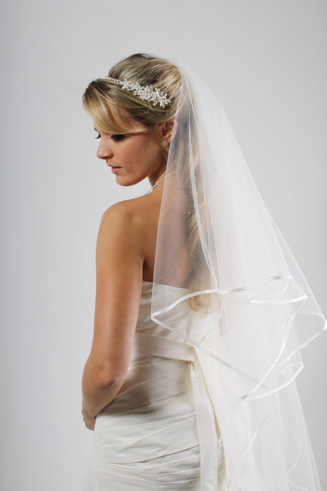 Bridal Apparel Crystal Scatter Ribbon Edge Veil || CGAR003