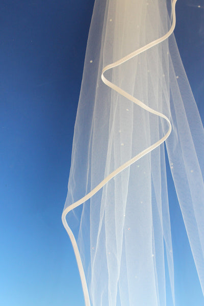 Bridal Apparel Crystal Scatter Ribbon Edge Veil || CGAR003