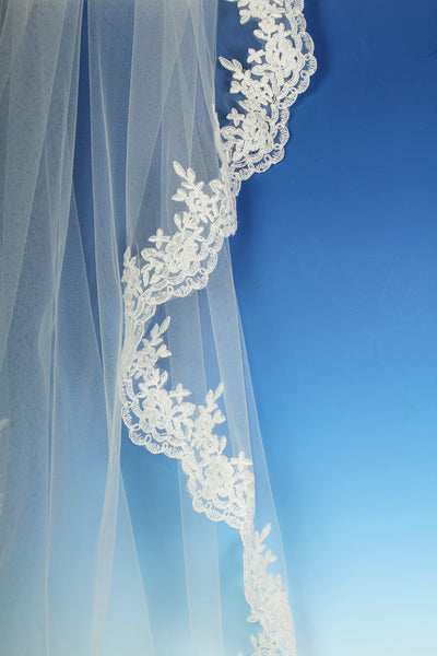 Bridal Apparel Corded Lace Edge Veil || CGC431C