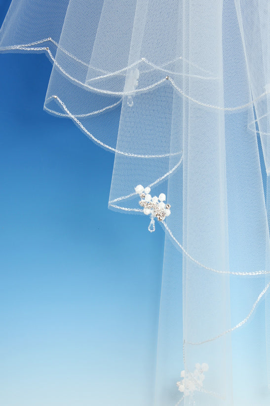 Bridal Apparel Scalloped Veil with Drops || CGC477A