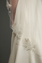Load image into Gallery viewer, Bridal Apparel Floral Appliqué Veil || CGC521A
