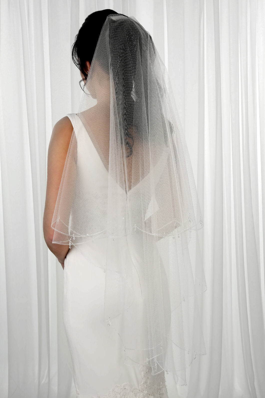 Bridal Apparel Scalloped Edge, Crystal Drop Veil || CGC536C