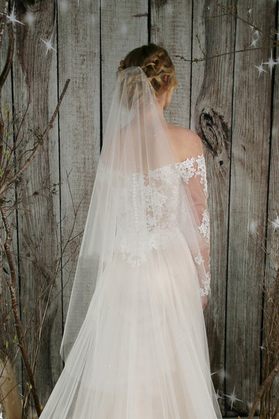 Bridal Apparel Pearl Cascade Veil || CGC564B